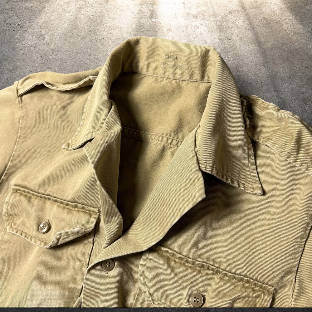 Vintage Military Khaki Short Sleeve Button Down Shirt Epaulets Tan Size Small